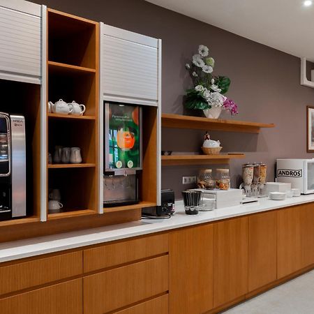 Logis Hotel-Restaurant Saint Romain Анс Екстериор снимка