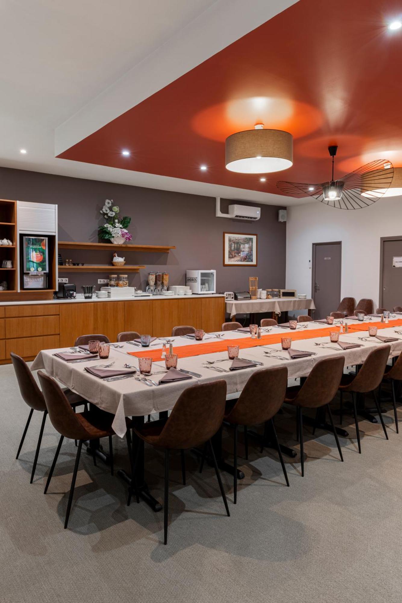 Logis Hotel-Restaurant Saint Romain Анс Екстериор снимка