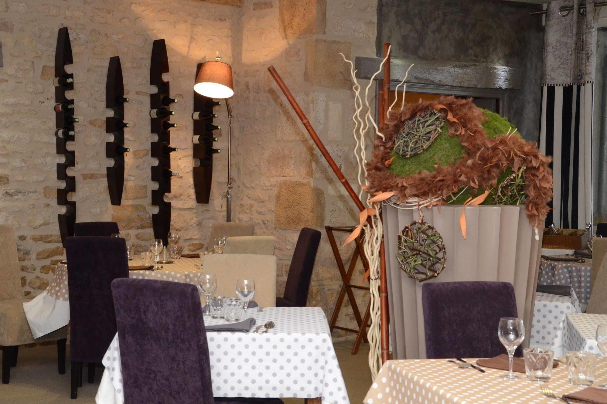 Logis Hotel-Restaurant Saint Romain Анс Екстериор снимка